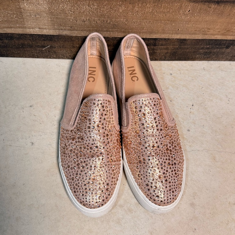INC International Women's Blush Pink Studded Beaded Bejewel Sneakers Flats 10 JV - Picture 4 of 8